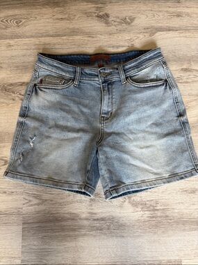 Judy Blue Light Blue Denim Jeans with Slight Distressing